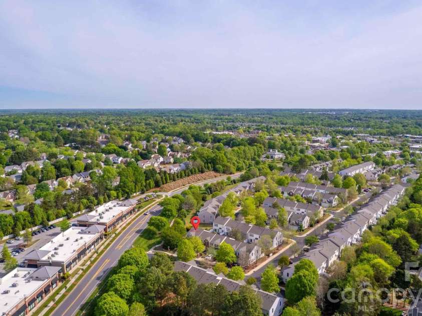 9805 Carson Whitley Avenue, Charlotte, NC 28277.  MLS# CAR4368268, YatesRealty ID 13322. 