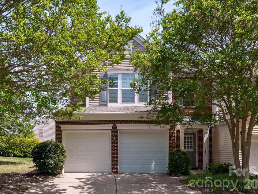 9805 Carson Whitley Avenue, Charlotte, NC 28277.  MLS# CAR4368268, YatesRealty ID 13322. 