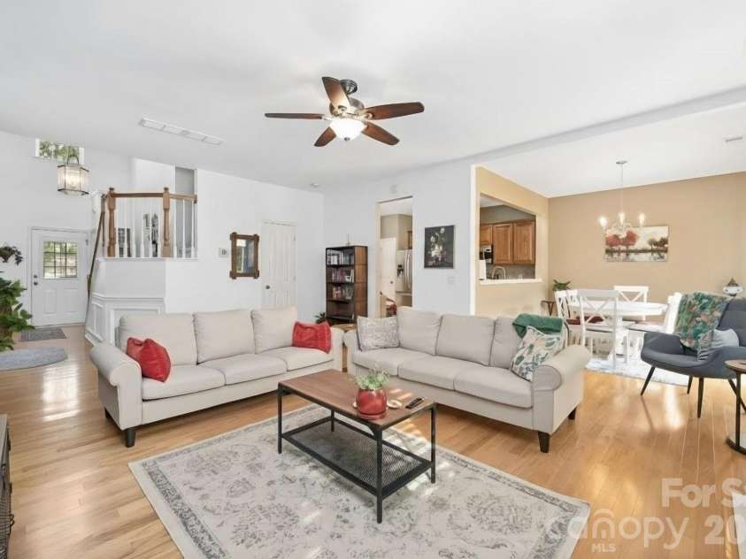 9805 Carson Whitley Avenue, Charlotte, NC 28277.  MLS# CAR4368268, YatesRealty ID 13322. 