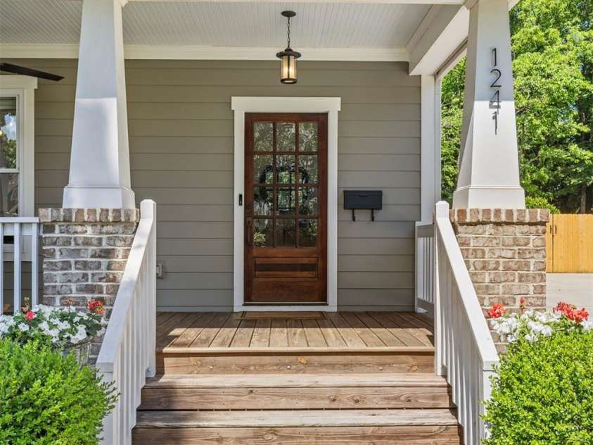 1241 Rollins Avenue, Charlotte, NC 28205.  MLS# CAR4257821, YatesRealty ID 13323. 