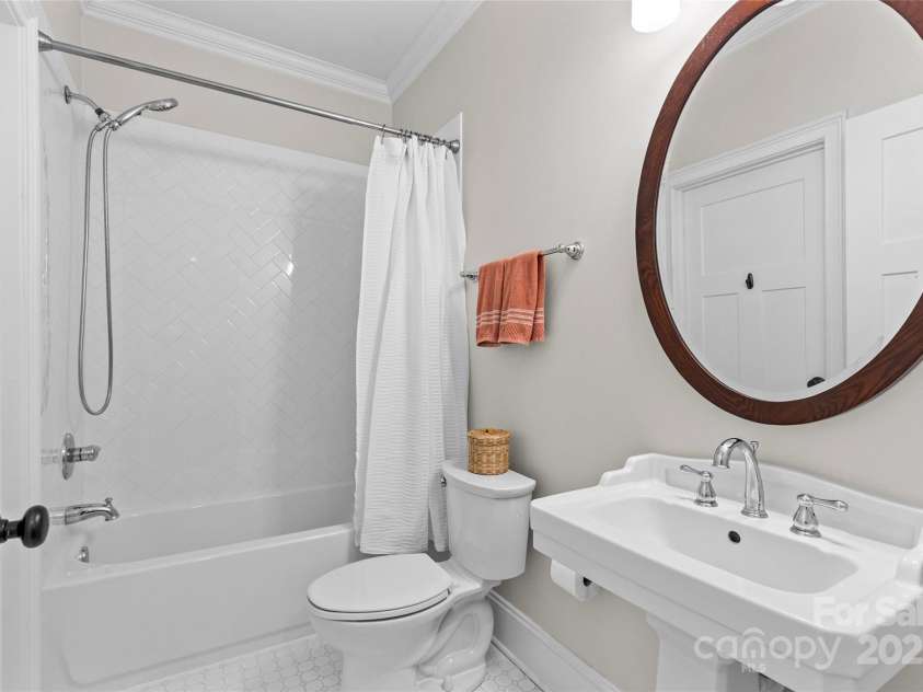 1241 Rollins Avenue, Charlotte, NC 28205.  MLS# CAR4257821, YatesRealty ID 13323. 