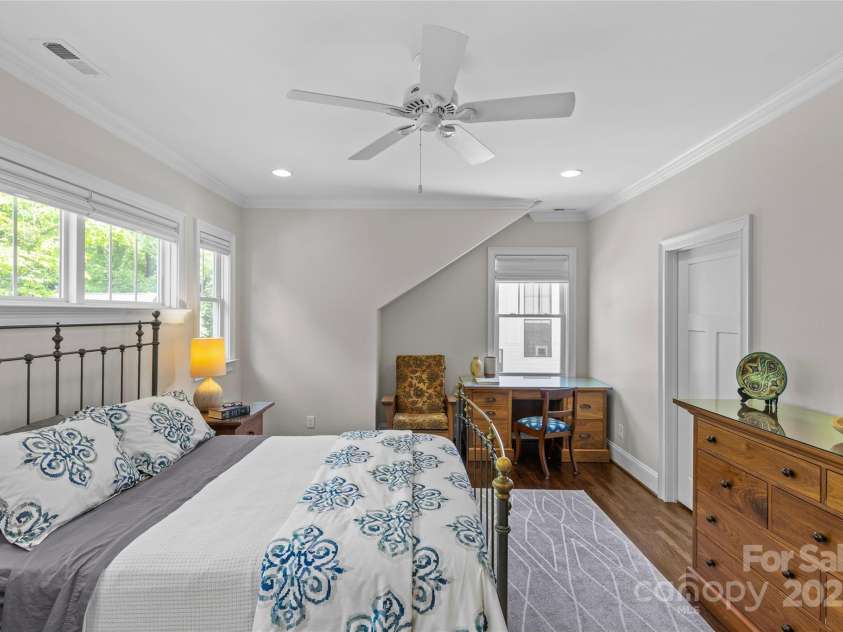 1241 Rollins Avenue, Charlotte, NC 28205.  MLS# CAR4257821, YatesRealty ID 13323. 