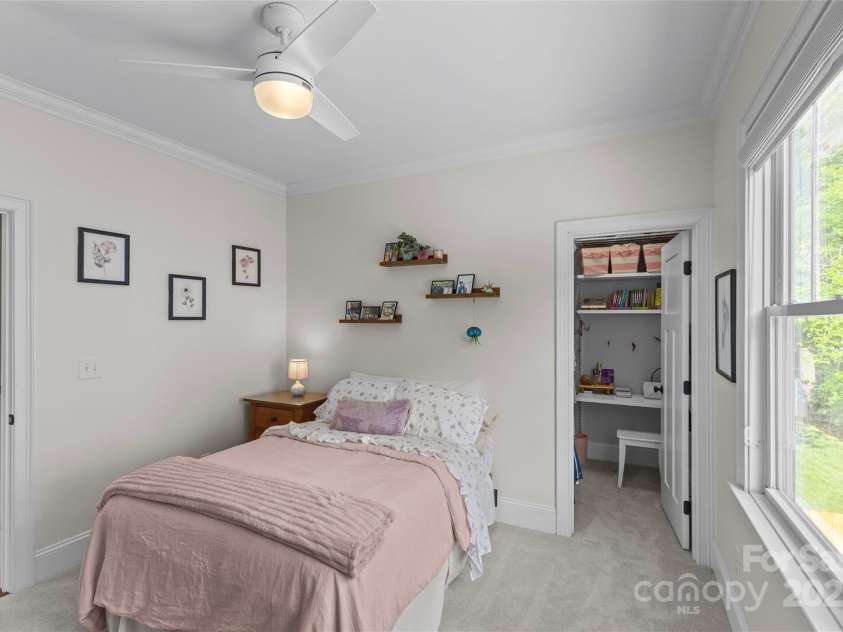 1241 Rollins Avenue, Charlotte, NC 28205.  MLS# CAR4257821, YatesRealty ID 13323. 