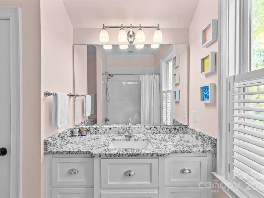 1241 Rollins Avenue, Charlotte, NC 28205.  MLS# CAR4257821, YatesRealty ID 13323. 