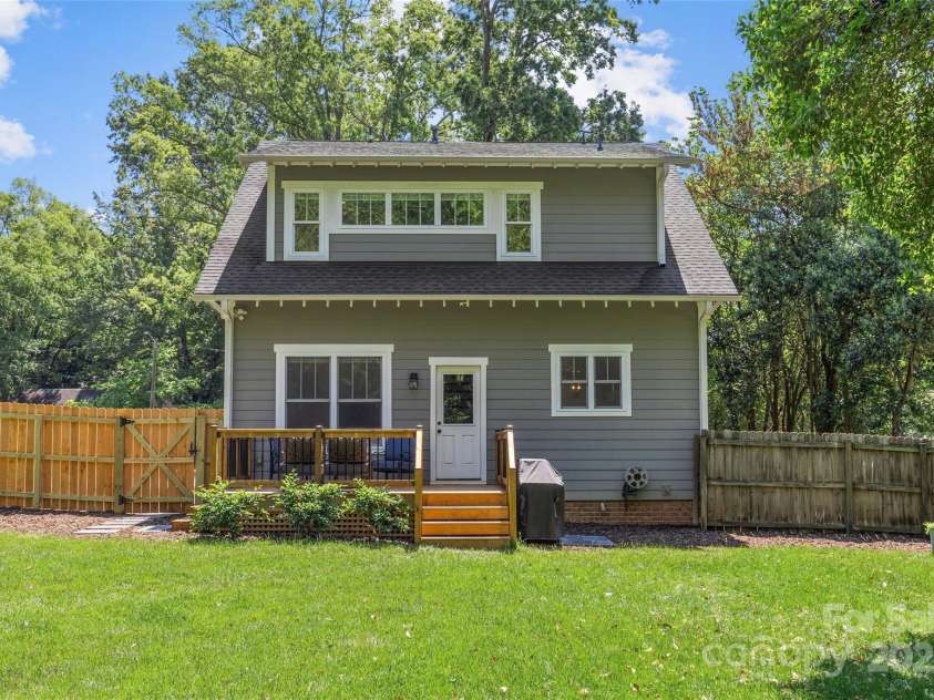 1241 Rollins Avenue, Charlotte, NC 28205.  MLS# CAR4257821, YatesRealty ID 13323. 