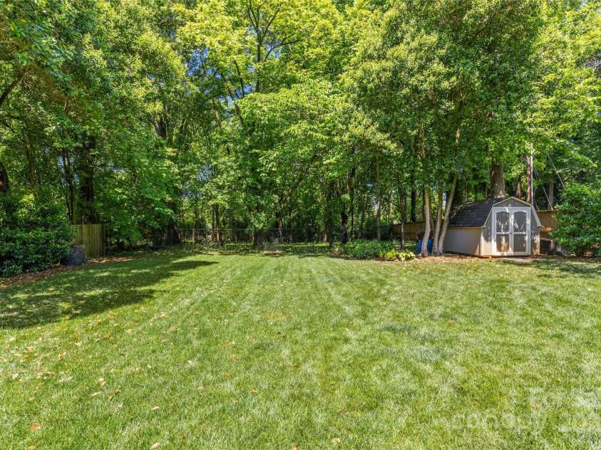 1241 Rollins Avenue, Charlotte, NC 28205.  MLS# CAR4257821, YatesRealty ID 13323. 