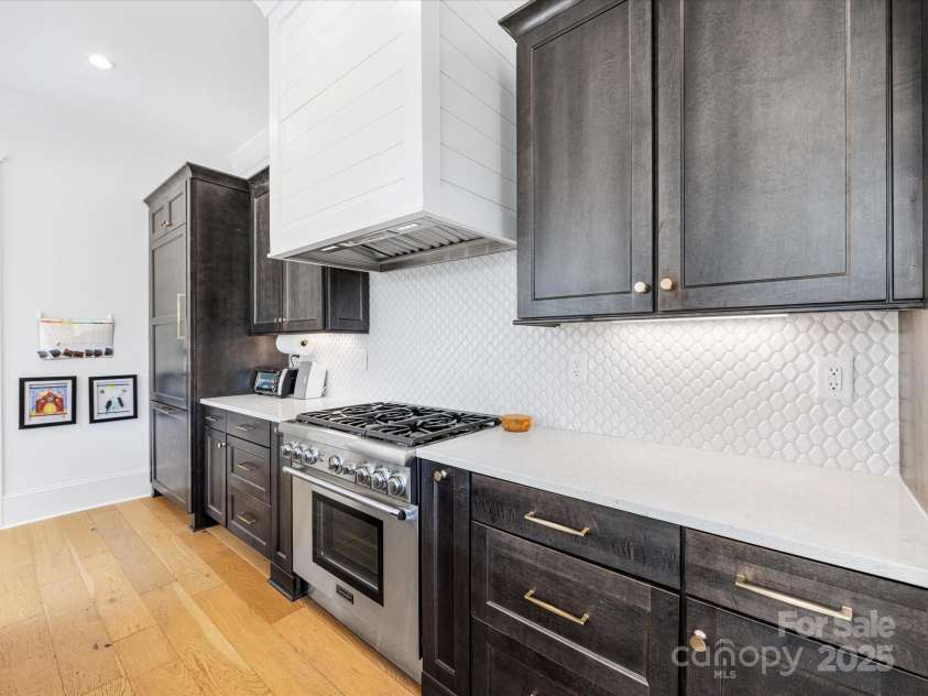 633 Mattie Rose Lane, Charlotte, NC 28204.  MLS# CAR4219864, YatesRealty ID 13325. 