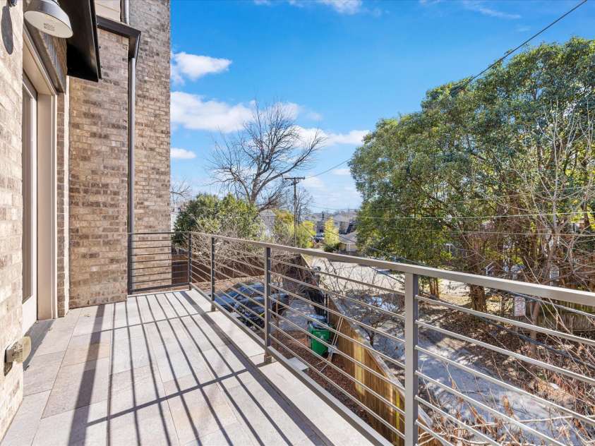 633 Mattie Rose Lane, Charlotte, NC 28204.  MLS# CAR4219864, YatesRealty ID 13325. 