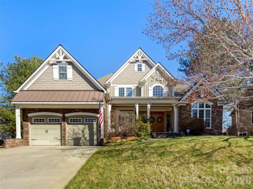 47 Ledgestone Drive, Fairview, NC 28730.  MLS# CAR4359435, YatesRealty ID 13326. 