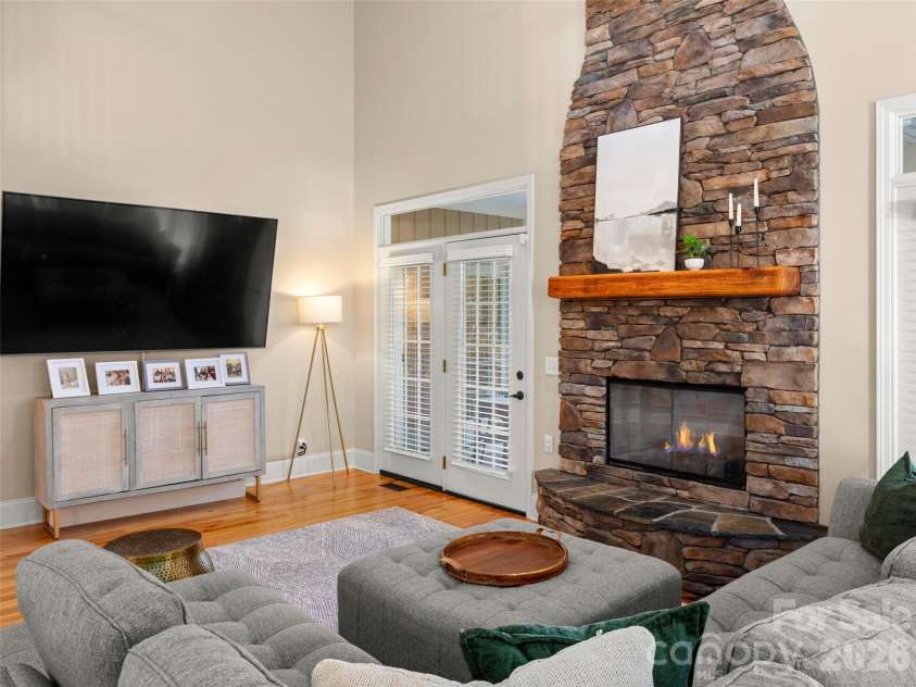 47 Ledgestone Drive, Fairview, NC 28730.  MLS# CAR4359435, YatesRealty ID 13326. 