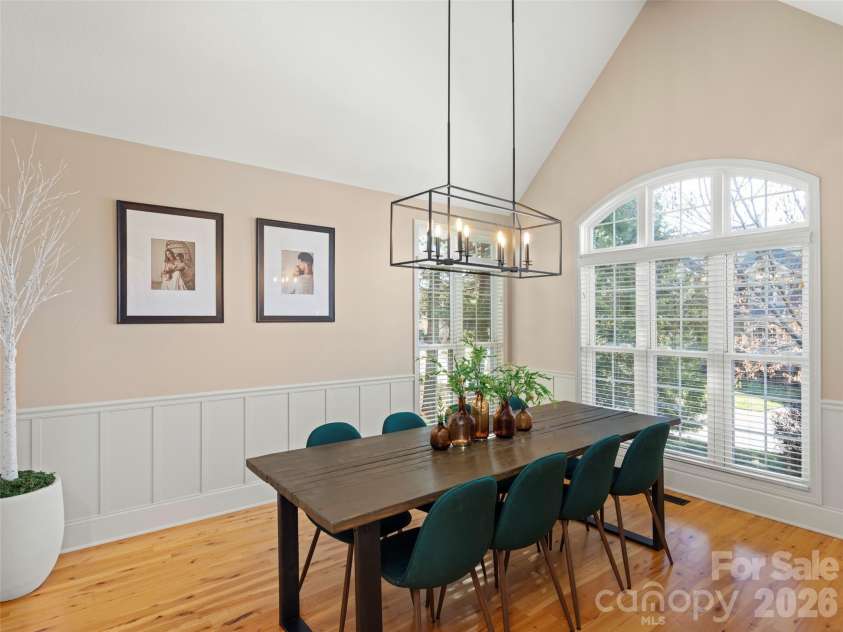 47 Ledgestone Drive, Fairview, NC 28730.  MLS# CAR4359435, YatesRealty ID 13326. 