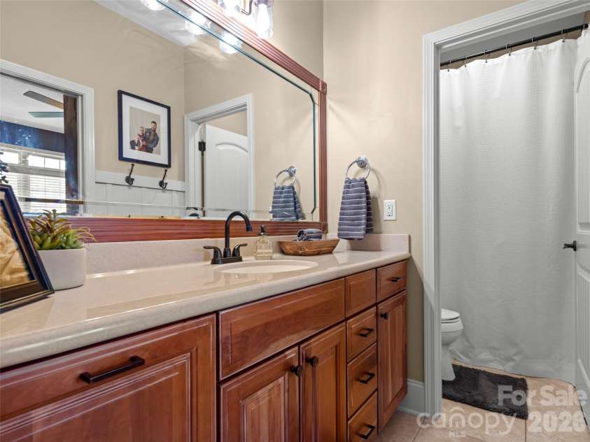 47 Ledgestone Drive, Fairview, NC 28730.  MLS# CAR4359435, YatesRealty ID 13326. 