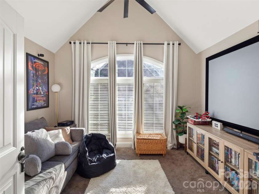 47 Ledgestone Drive, Fairview, NC 28730.  MLS# CAR4359435, YatesRealty ID 13326. 