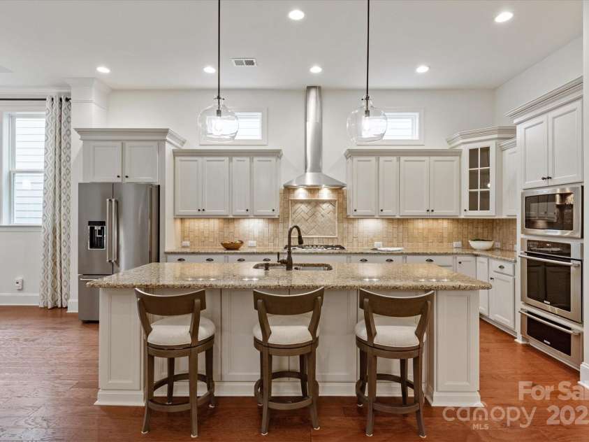 7913 Waverly Walk Avenue, Charlotte, NC 28277.  MLS# CAR4258567, YatesRealty ID 13329. 