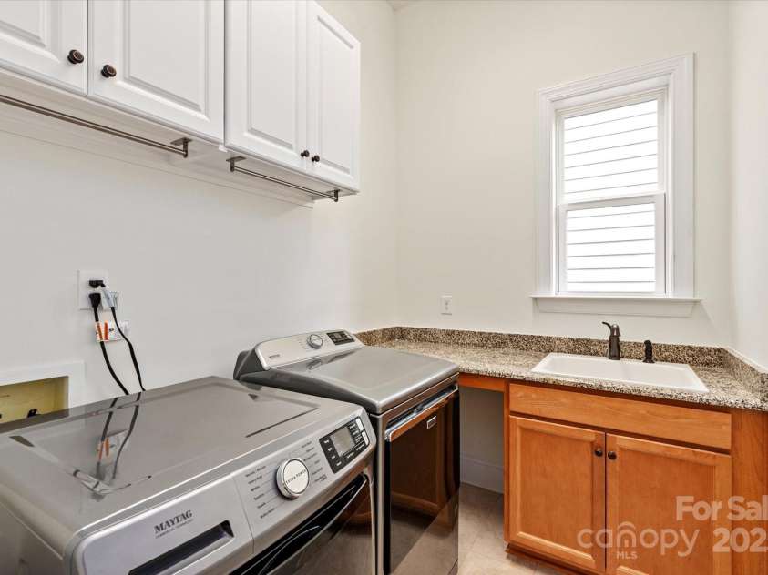 7913 Waverly Walk Avenue, Charlotte, NC 28277.  MLS# CAR4258567, YatesRealty ID 13329. 