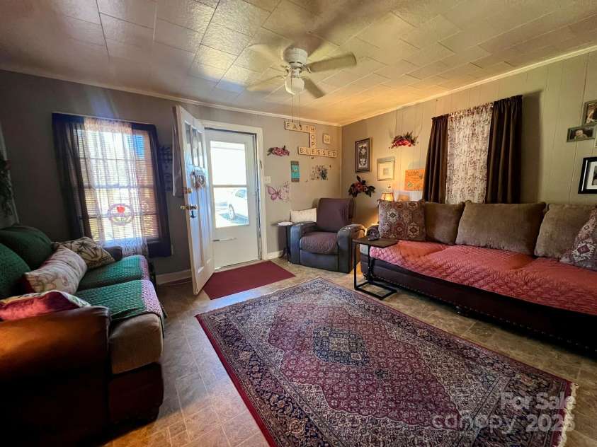 822 Turrentine Church Road, Mocksville, NC 27028.  MLS# CAR4313192, YatesRealty ID 1333. 