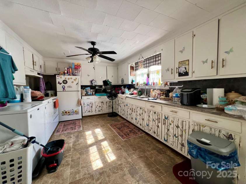 822 Turrentine Church Road, Mocksville, NC 27028.  MLS# CAR4313192, YatesRealty ID 1333. 