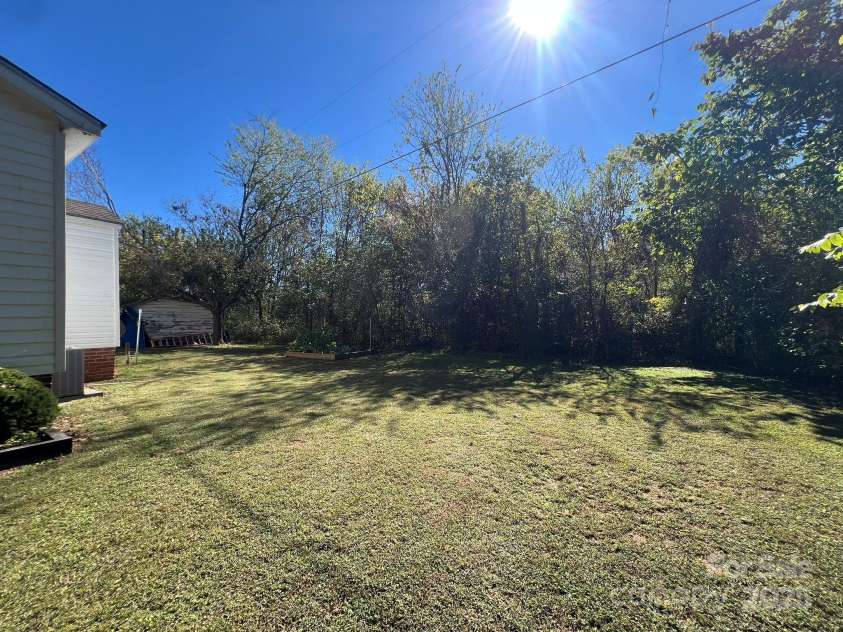 822 Turrentine Church Road, Mocksville, NC 27028.  MLS# CAR4313192, YatesRealty ID 1333. 