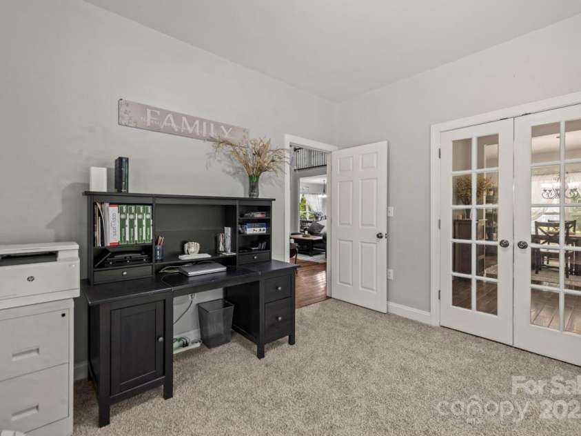 1956 Forest Ridge Drive, Stanley, NC 28164.  MLS# CAR4253801, YatesRealty ID 13330. Front office