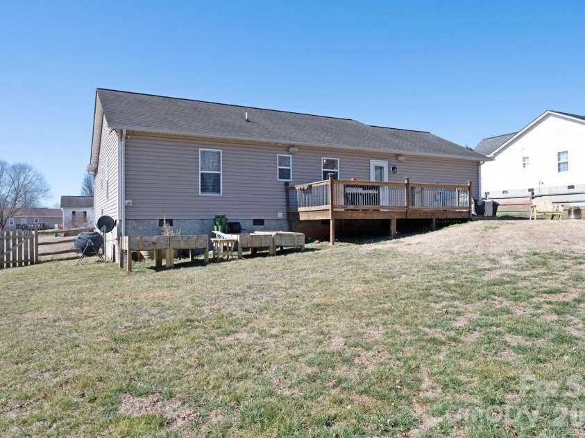 2165 Samanthas Wells None, Newton, NC 28658.  MLS# CAR4346325, YatesRealty ID 13330. 