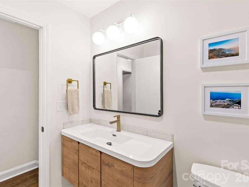 7013 Old Forge Drive, Charlotte, NC 28226.  MLS# CAR4369320, YatesRealty ID 13331. 