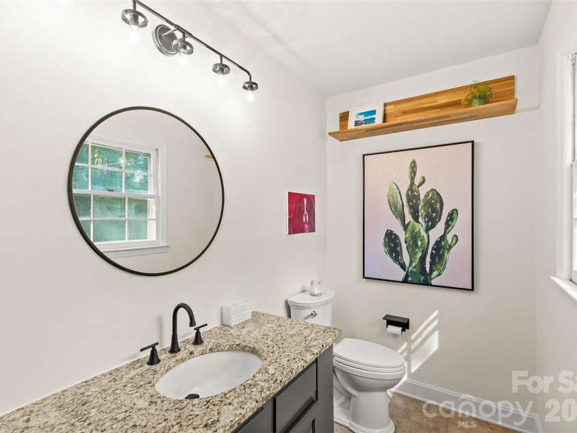 7013 Old Forge Drive, Charlotte, NC 28226.  MLS# CAR4369320, YatesRealty ID 13331. 