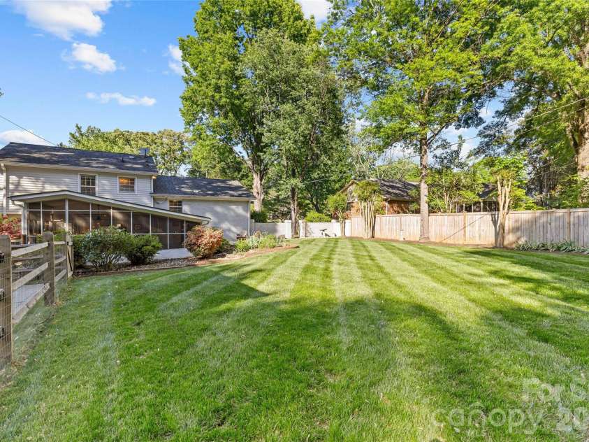 7013 Old Forge Drive, Charlotte, NC 28226.  MLS# CAR4369320, YatesRealty ID 13331. 