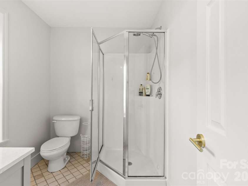 7013 Old Forge Drive, Charlotte, NC 28226.  MLS# CAR4369320, YatesRealty ID 13331. 