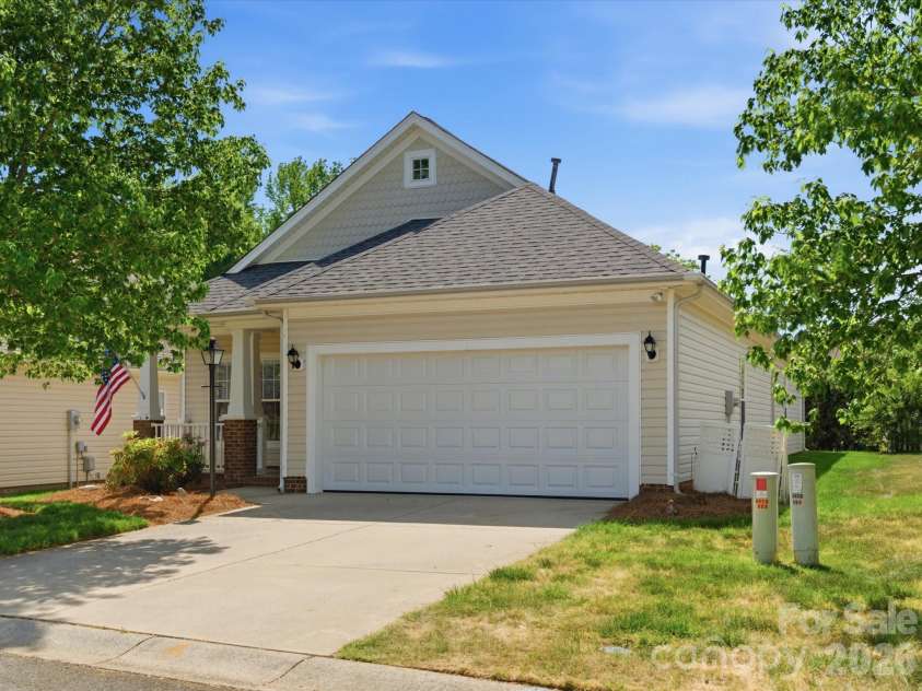 1008 Wanda Drive, Matthews, NC 28104.  MLS# CAR4369739, YatesRealty ID 13332. 