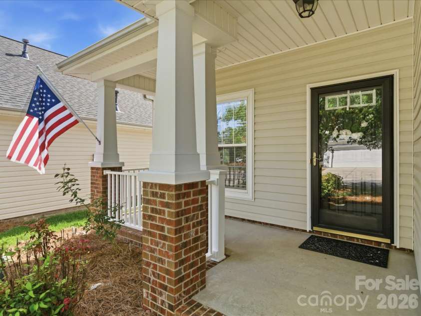 1008 Wanda Drive, Matthews, NC 28104.  MLS# CAR4369739, YatesRealty ID 13332. 