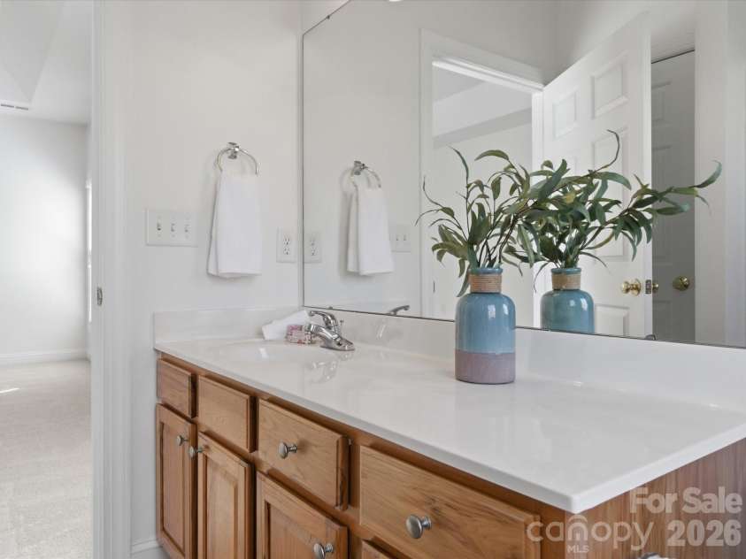 1008 Wanda Drive, Matthews, NC 28104.  MLS# CAR4369739, YatesRealty ID 13332. 