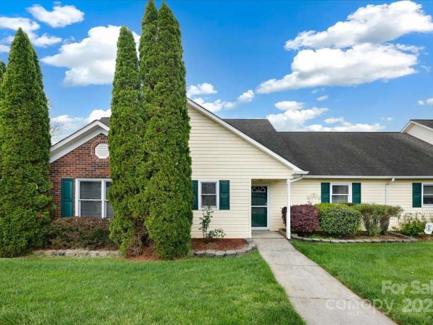 113 Hidden Creek Drive, Salisbury, NC 28147.  MLS# CAR4244587, YatesRealty ID 13333. 
