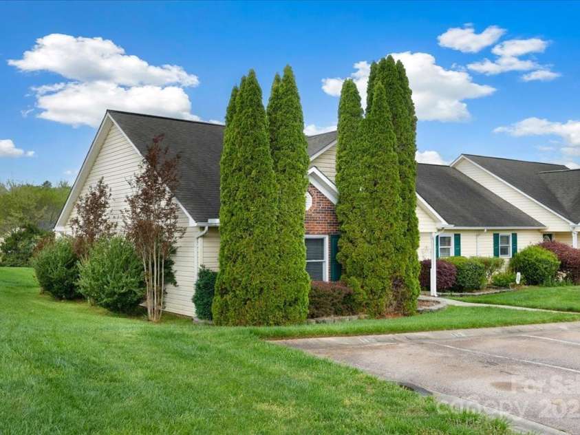 113 Hidden Creek Drive, Salisbury, NC 28147.  MLS# CAR4244587, YatesRealty ID 13333. 