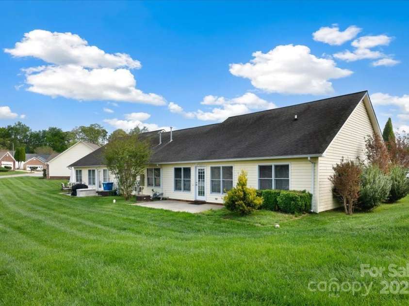 113 Hidden Creek Drive, Salisbury, NC 28147.  MLS# CAR4244587, YatesRealty ID 13333. 