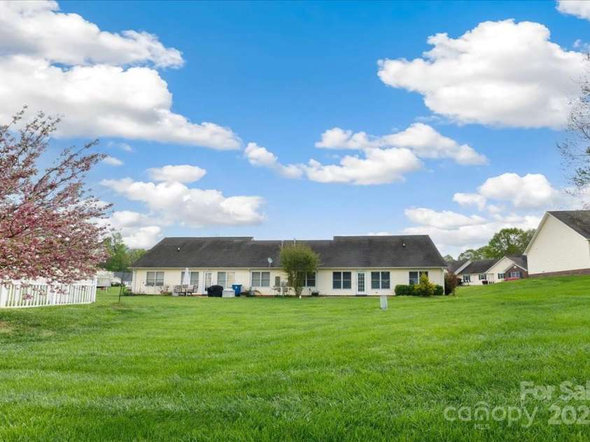 113 Hidden Creek Drive, Salisbury, NC 28147.  MLS# CAR4244587, YatesRealty ID 13333. 