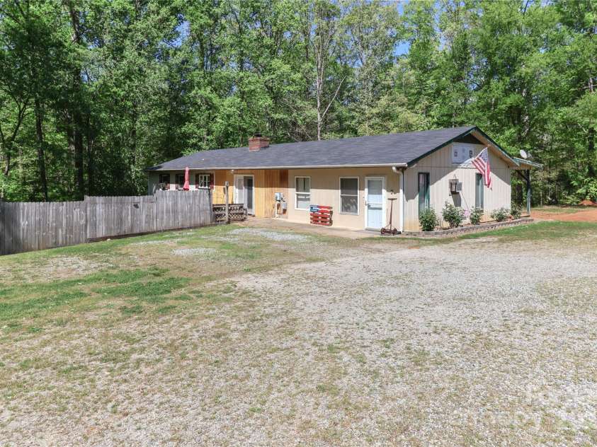 212 Davies Circle, Cleveland, NC 27013.  MLS# CAR4250221, YatesRealty ID 13334. 