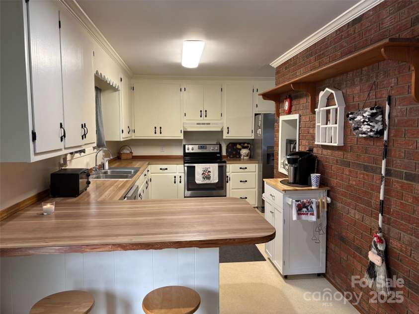 212 Davies Circle, Cleveland, NC 27013.  MLS# CAR4250221, YatesRealty ID 13334. 