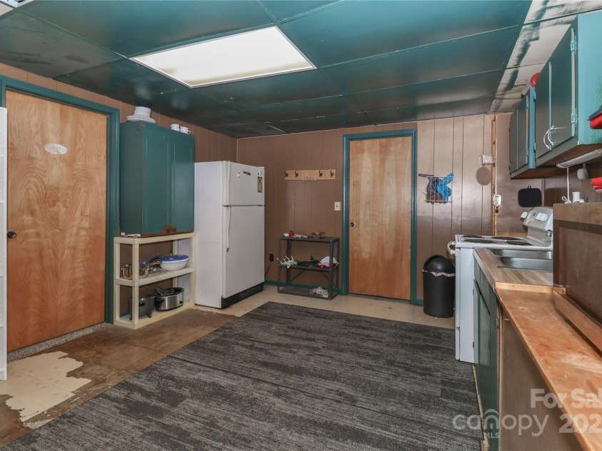 212 Davies Circle, Cleveland, NC 27013.  MLS# CAR4250221, YatesRealty ID 13334. Downstairs kitchenette