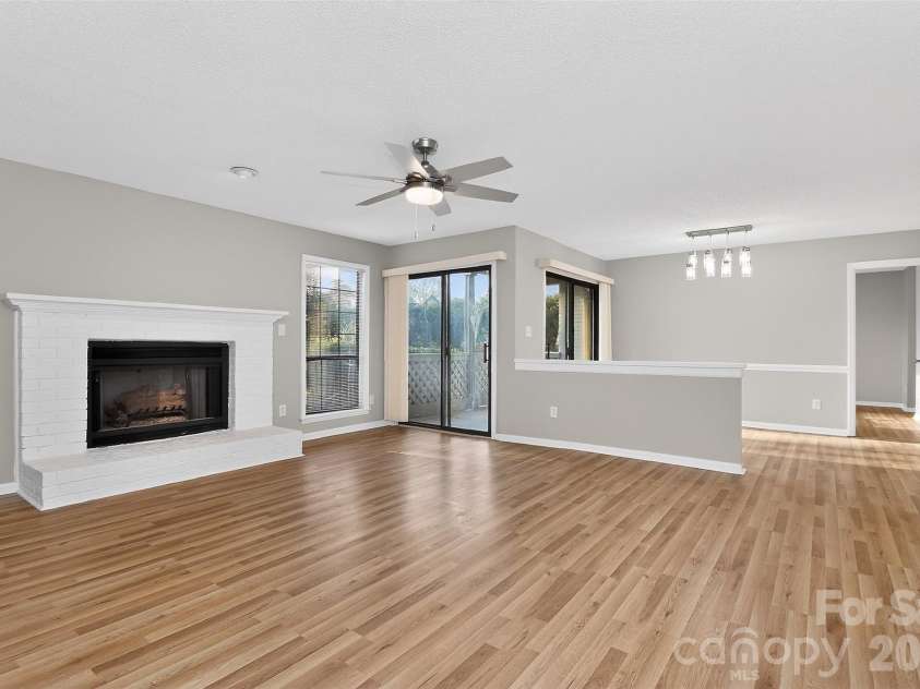 5862 Harris Grove Lane, Charlotte, NC 28212.  MLS# CAR4362167, YatesRealty ID 13334. 