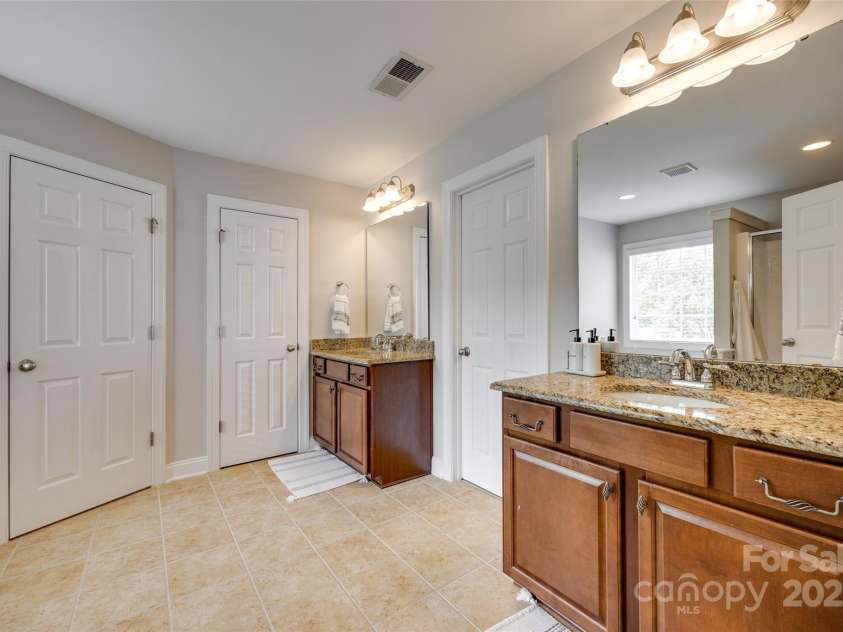 838 Lion Lane, Fort Mill, SC 29715.  MLS# CAR4251321, YatesRealty ID 13335. 