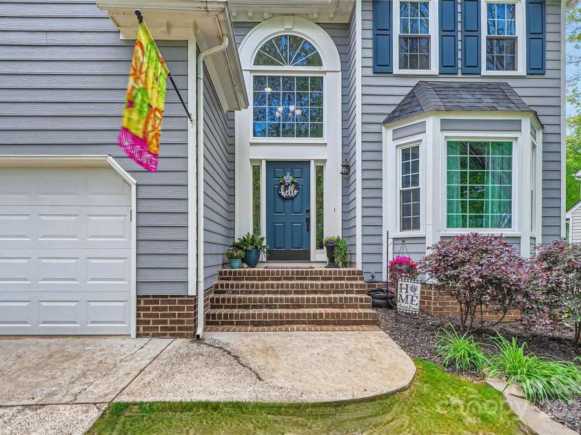 9517 Harris Glen Drive, Charlotte, NC 28269.  MLS# CAR4247828, YatesRealty ID 13336. 