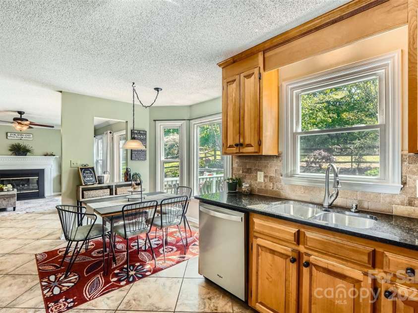 9517 Harris Glen Drive, Charlotte, NC 28269.  MLS# CAR4247828, YatesRealty ID 13336. 