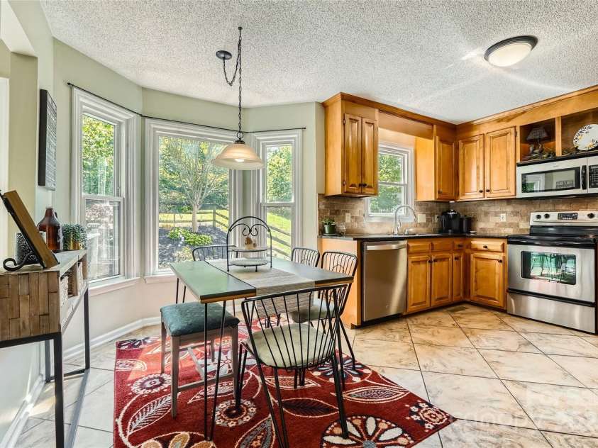 9517 Harris Glen Drive, Charlotte, NC 28269.  MLS# CAR4247828, YatesRealty ID 13336. 