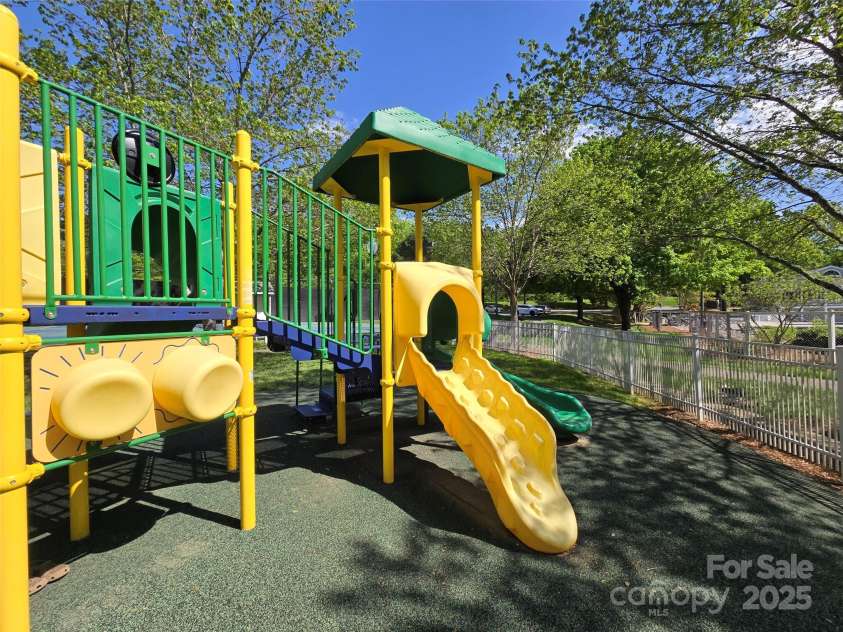 9517 Harris Glen Drive, Charlotte, NC 28269.  MLS# CAR4247828, YatesRealty ID 13336. Community Playground