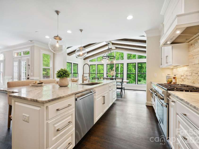 7812 Seton House Lane, Charlotte, NC 28277.  MLS# CAR4257199, YatesRealty ID 13337. 
