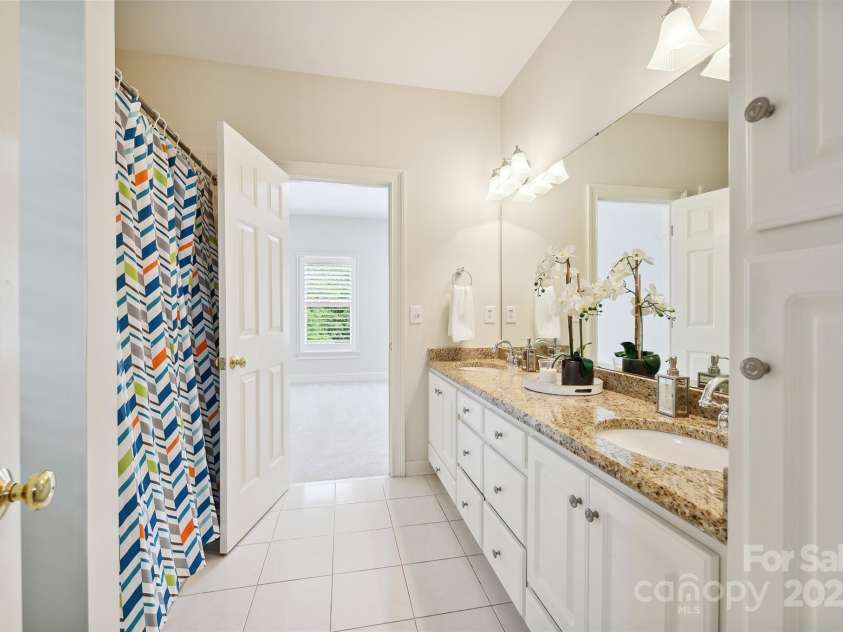 7812 Seton House Lane, Charlotte, NC 28277.  MLS# CAR4257199, YatesRealty ID 13337. 