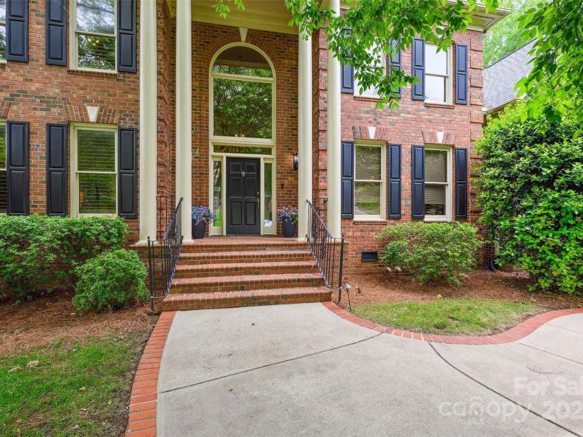 7812 Seton House Lane, Charlotte, NC 28277.  MLS# CAR4257199, YatesRealty ID 13337. 