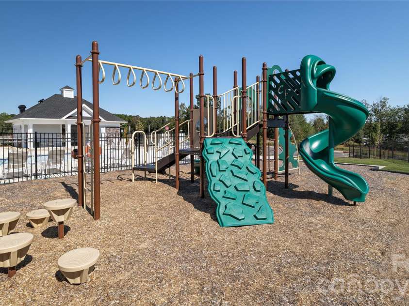 13138 Bristlehead Way, Charlotte, NC 28215.  MLS# CAR4357814, YatesRealty ID 13339. 