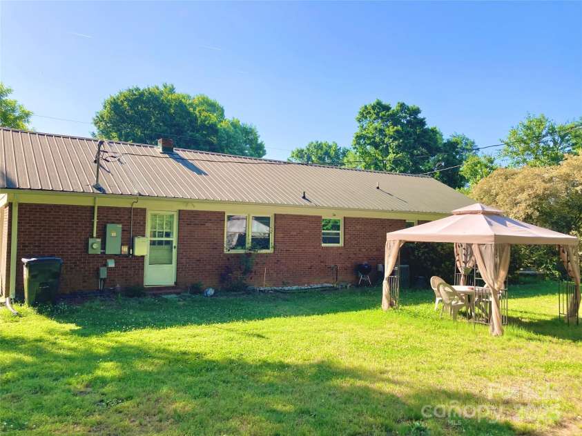1750 Sells Road, Salisbury, NC 28144.  MLS# CAR4254096, YatesRealty ID 13339. 