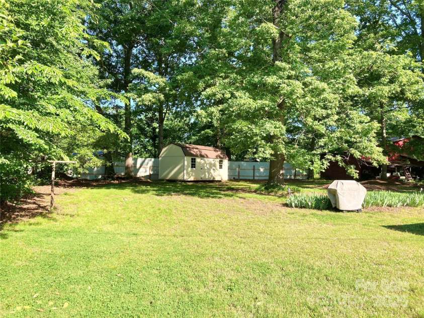 1750 Sells Road, Salisbury, NC 28144.  MLS# CAR4254096, YatesRealty ID 13339. 